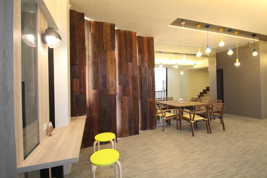 Preme Hostel Банкок Екстериор снимка