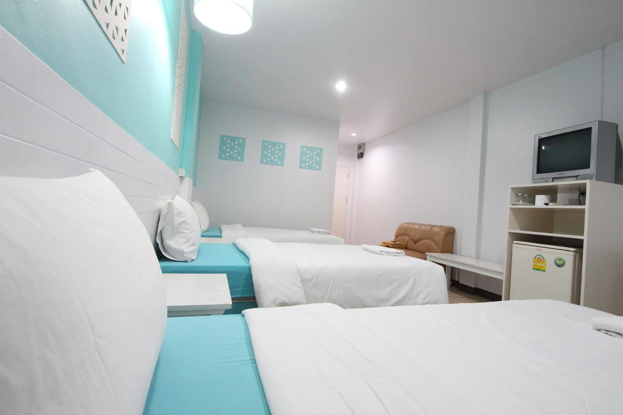 Preme Hostel Банкок Екстериор снимка