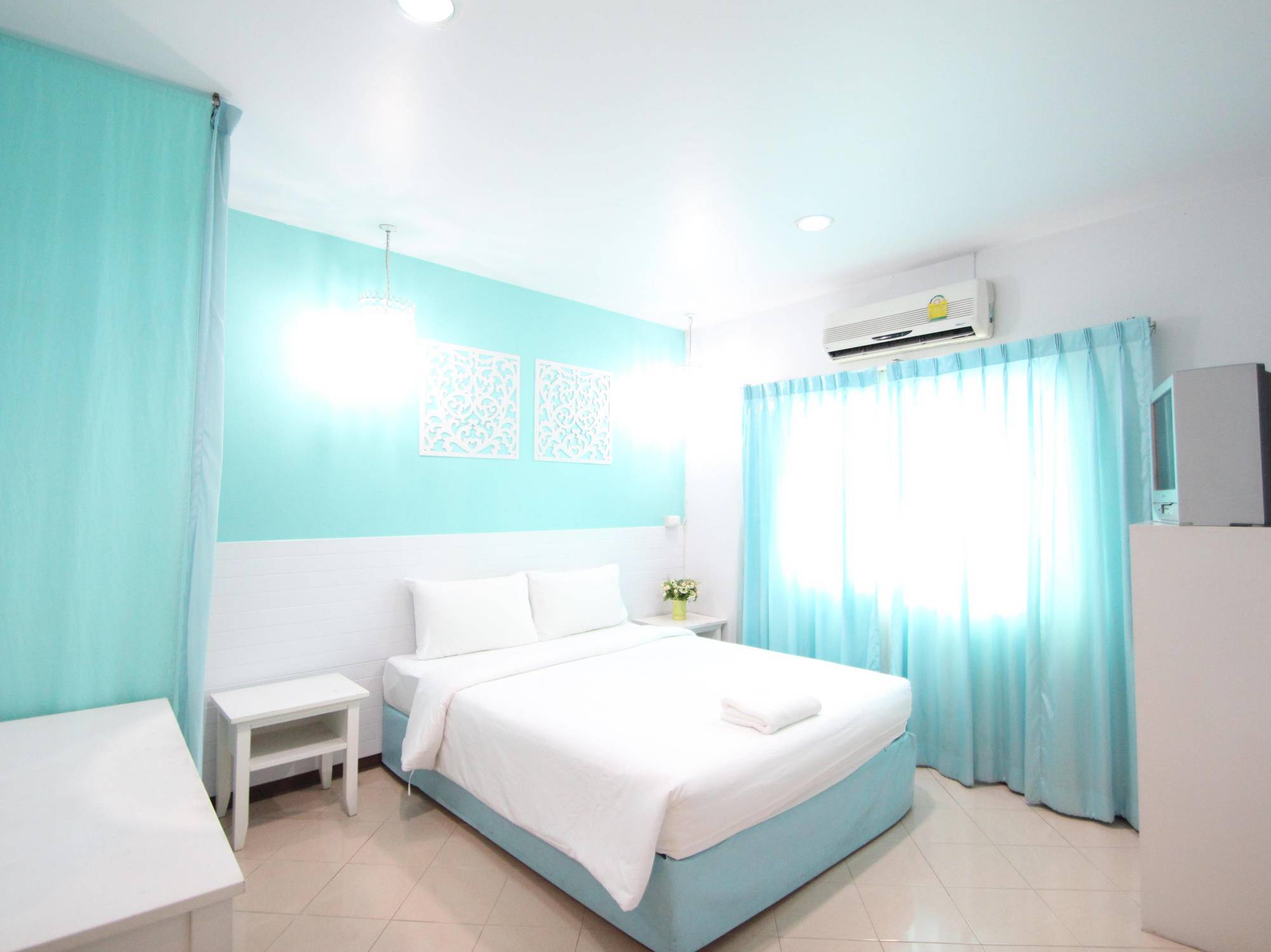 Preme Hostel Банкок Екстериор снимка