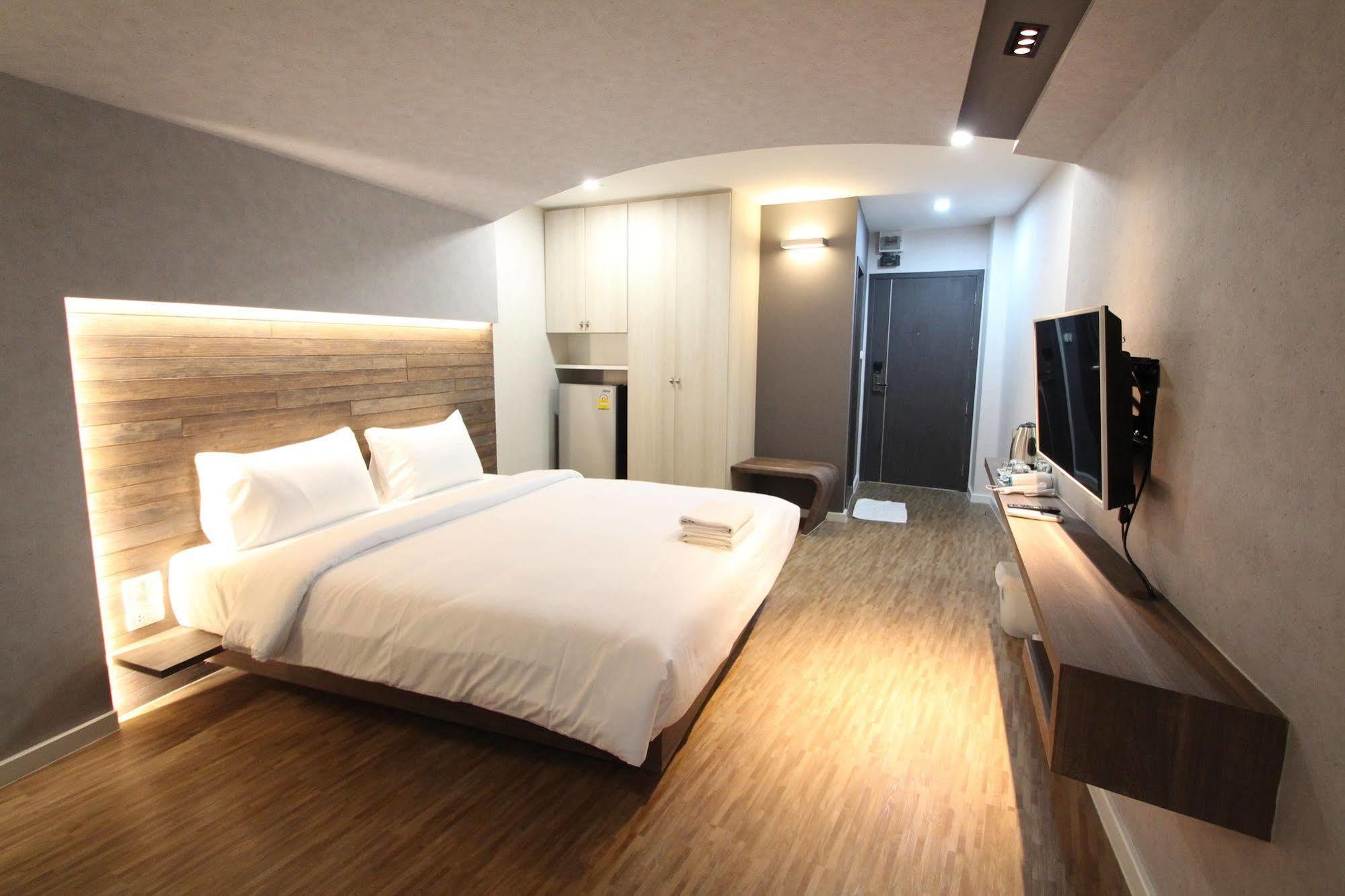 Preme Hostel Банкок Екстериор снимка