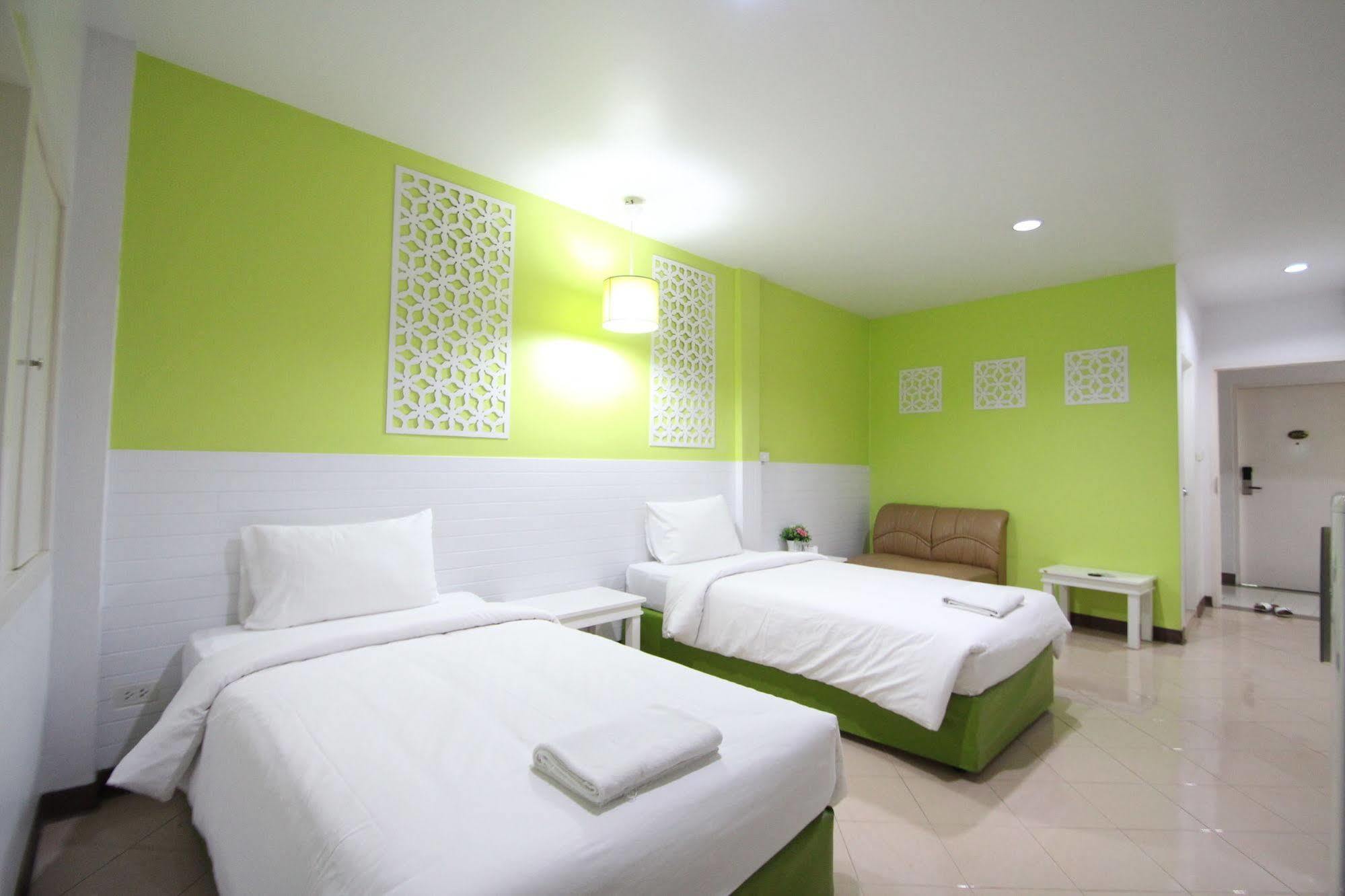 Preme Hostel Банкок Екстериор снимка