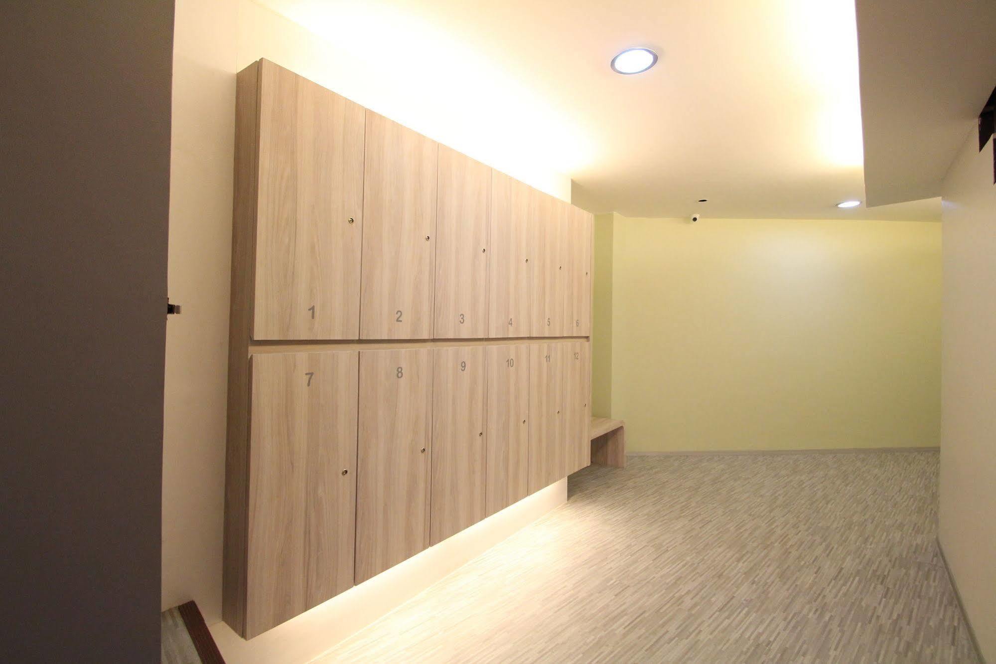 Preme Hostel Банкок Екстериор снимка